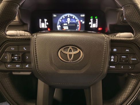 Used 2025 Toyota Tacoma SR5 image 19