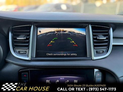 Used 2019 INFINITI QX50 Luxe w/ Navigation Package image 32