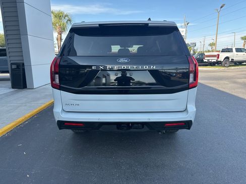Used 2025 Ford Expedition Active RWD image 4
