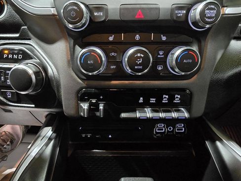 Used 2019 RAM 1500 Big Horn AWD/4WD image 41