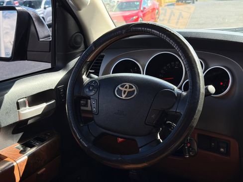 Used 2013 Toyota Tundra Platinum AWD/4WD image 28