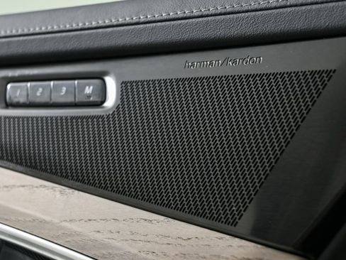 New 2026 Volvo XC90 B6 Plus w/ Protection Package Premier image 7