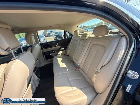 Used 2018 Lincoln Continental Premiere AWD/4WD image 34
