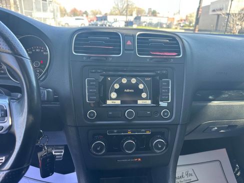 Used 2012 Volkswagen GTI 4-Door image 12
