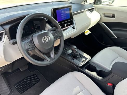 New 2026 Toyota Corolla Cross L image 9