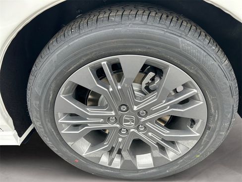 New 2026 Honda Odyssey Touring image 14