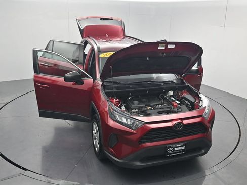 Used 2021 Toyota RAV4 LE AWD/4WD image 52