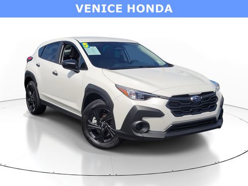 Used 2025 Subaru Crosstrek 2.0i image 1