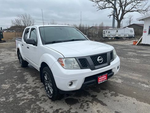 Used 2012 Nissan Frontier SV w/ Sport Appearance Pkg image 3