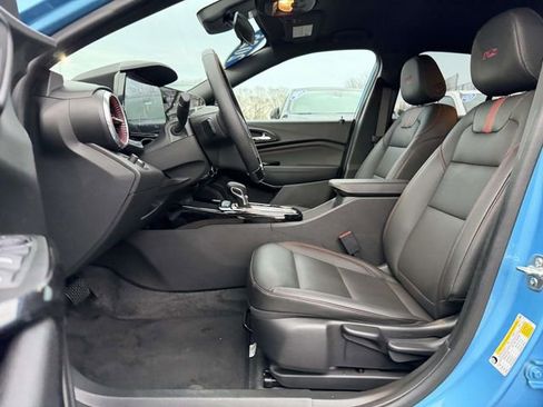 Certified 2025 Chevrolet Trax RS w/ Driver Confidence Package image 10