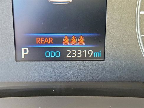 Used 2025 Toyota Corolla LE image 17