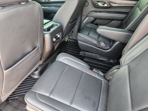 Used 2022 GMC Yukon Denali w/ Advanced Technology Package AWD/4WD image 10