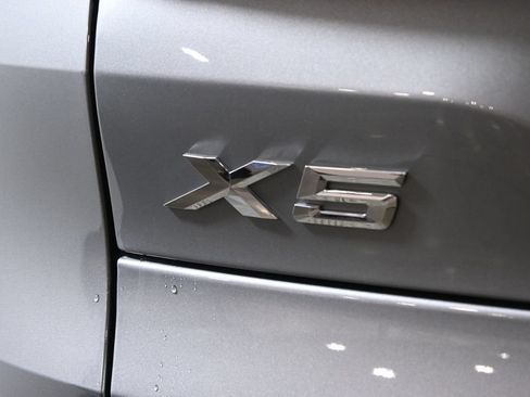 Used 2024 BMW X5 xDrive40i w/ Premium Package AWD/4WD image 38