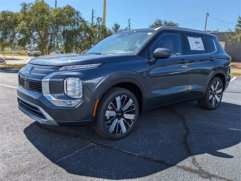 New 2025 Mitsubishi Outlander SEL image 2