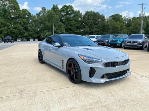 Used 2021 Kia Stinger GT2 AWD/4WD image 12