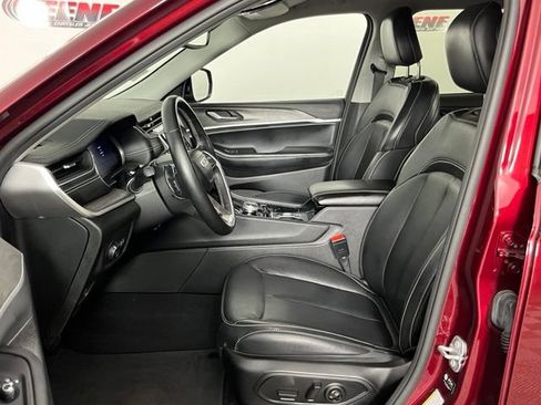 Used 2022 Jeep Grand Cherokee L Limited AWD/4WD image 22
