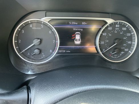 Used 2024 Nissan Sentra SR FWD image 15