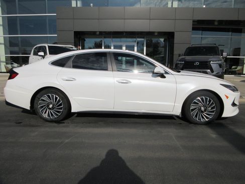 Used 2020 Hyundai Sonata Limited FWD image 11