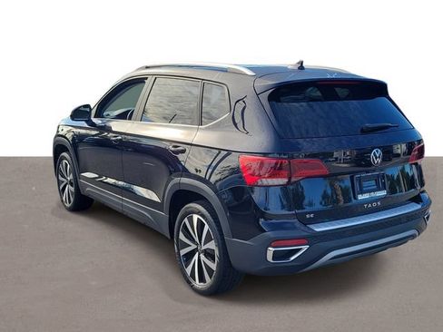 Certified 2023 Volkswagen Taos SE w/ Panoramic Sunroof Package FWD image 3