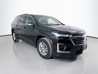 Used 2023 Chevrolet Traverse LT
