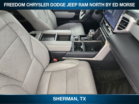 Used 2024 Toyota Tundra Limited w/ Power Package AWD/4WD image 9