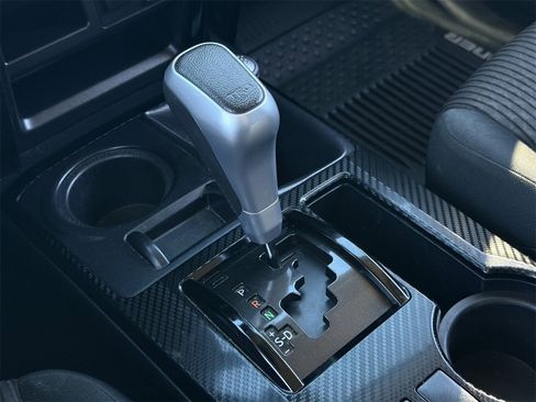 Used 2022 Toyota 4Runner TRD Off-Road image 21