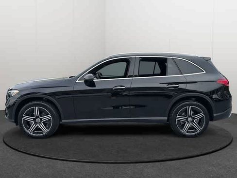 Used 2026 Mercedes-Benz GLC 300 4MATIC image 3
