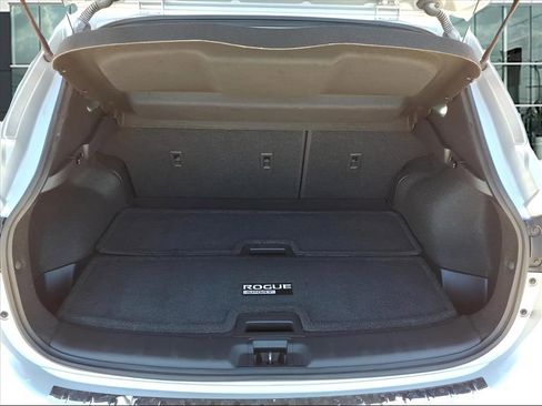 Used 2022 Nissan Rogue Sport SV image 12