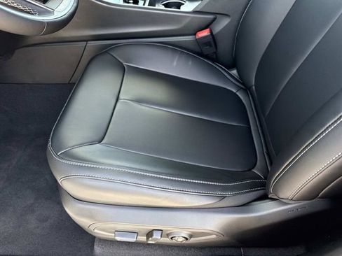 New 2026 Jeep Grand Cherokee Limited w/ Limited Altitude Package RWD image 19