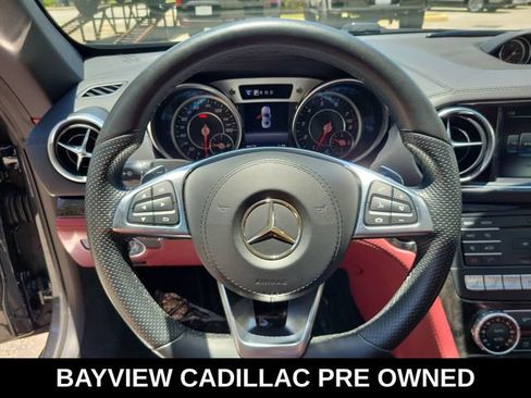 Used 2018 Mercedes-Benz SL 550 w/ Driver Assistance Package image 17