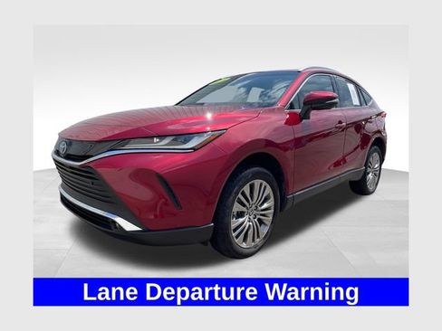 Used 2023 Toyota Venza XLE AWD/4WD image 1
