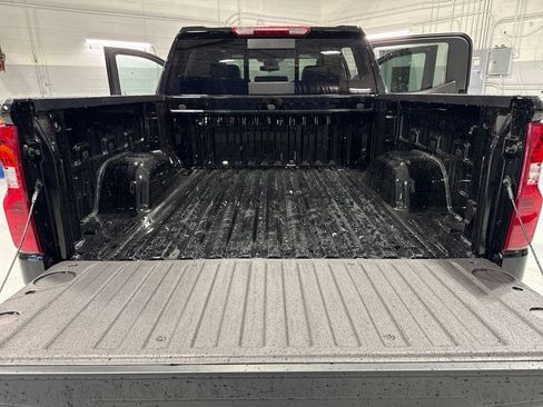 Used 2026 Chevrolet Silverado 1500 LT w/ Leather Package image 31