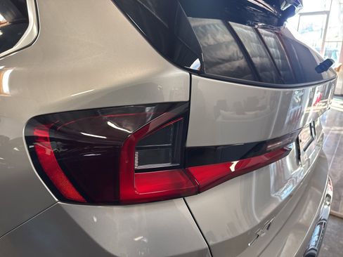 Used 2025 BMW X1 xDrive28i w/ Premium Package image 18