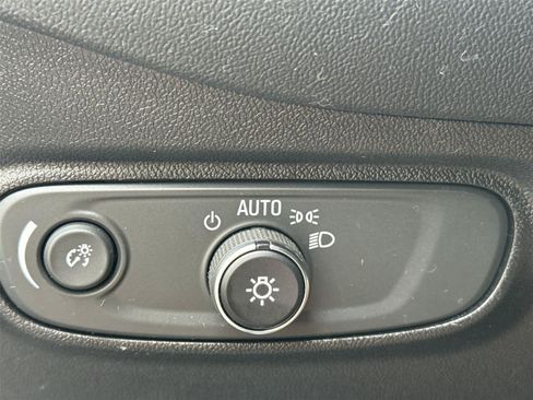 Used 2018 Chevrolet Equinox LT AWD/4WD image 23