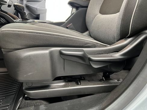 Used 2025 Chevrolet TrailBlazer LT AWD/4WD image 13