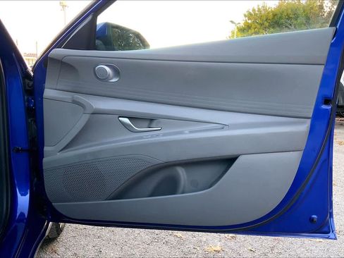 Used 2024 Hyundai Elantra SEL image 23