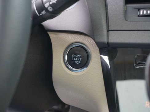 Used 2019 Toyota Sienna XLE AWD/4WD image 27