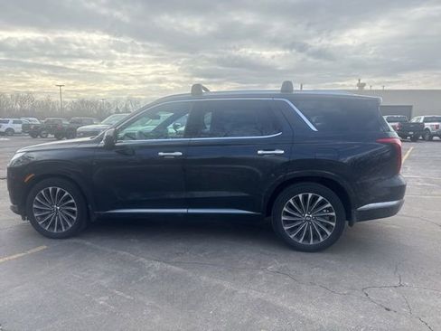 Used 2024 Hyundai Palisade Calligraphy image 8