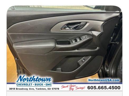 Used 2023 Chevrolet Traverse LT AWD/4WD image 10