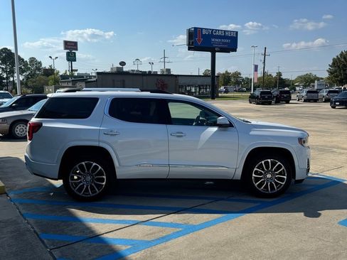 Used 2023 GMC Acadia Denali w/ Denali Technology Package image 4