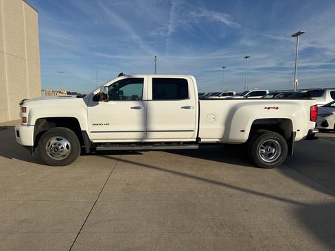 Used 2019 Chevrolet Silverado 3500 LTZ w/ Duramax Plus Package image 12