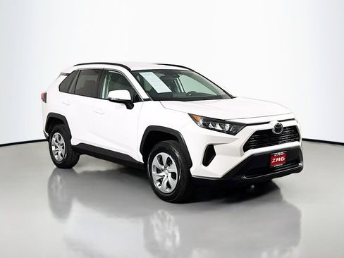 Used 2021 Toyota RAV4 LE image 7