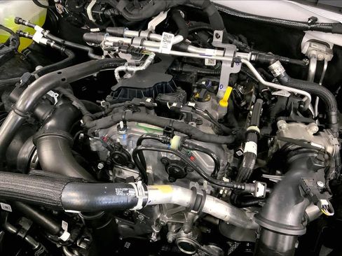 New 2025 Ford Bronco Base image 16