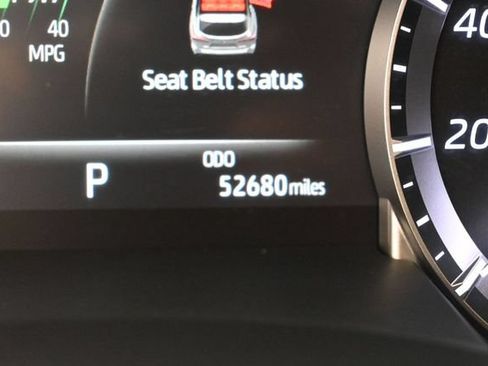 Used 2023 Toyota Highlander XLE FWD image 34