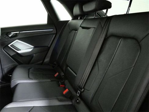 Used 2021 Audi Q3 2.0T Premium Plus image 15