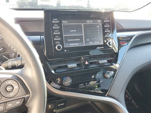 Used 2022 Toyota Camry SE image 28