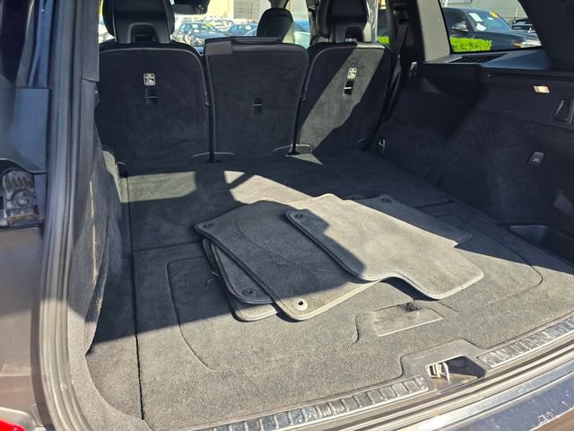 Used 2018 Volvo XC90 T5 R-Design w/ Convenience Package FWD image 13