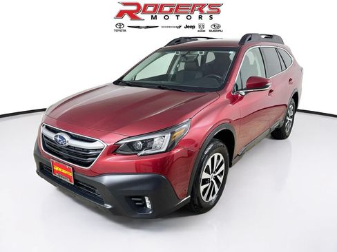 Used 2022 Subaru Outback Premium AWD/4WD image 3