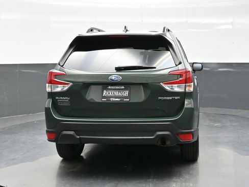 Used 2024 Subaru Forester Premium image 6