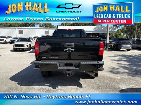 Used 2019 Chevrolet Silverado 2500 LT w/ Midnight Edition AWD/4WD image 7